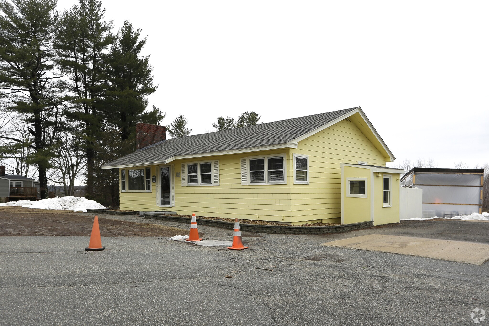 92 Rockingham Rd, Derry, NH for sale Primary Photo- Image 1 of 1