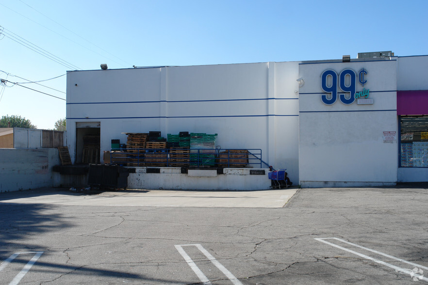 8625 Woodman Ave, Arleta, CA for lease - Building Photo - Image 3 of 3