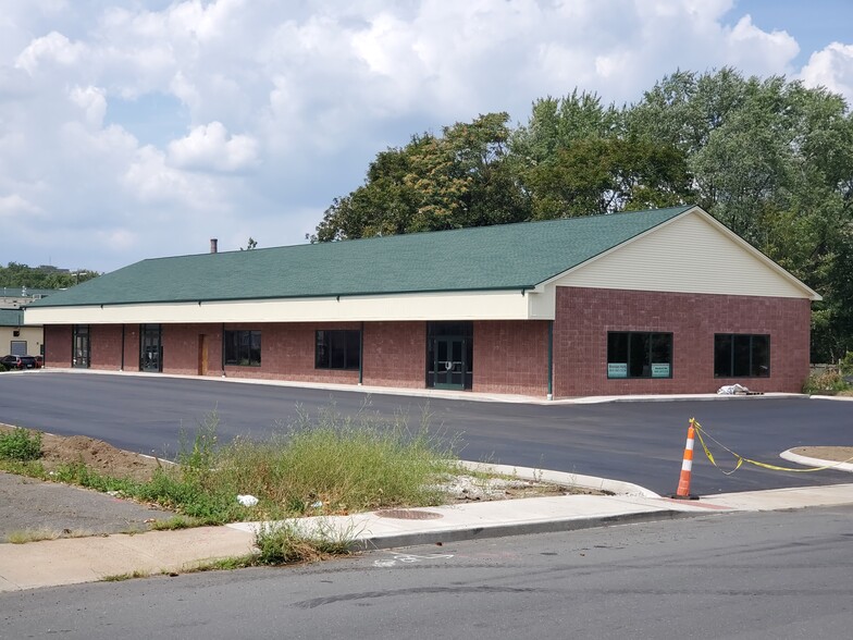 99 E Main St, Middletown, CT for lease - Primary Photo - Image 1 of 7