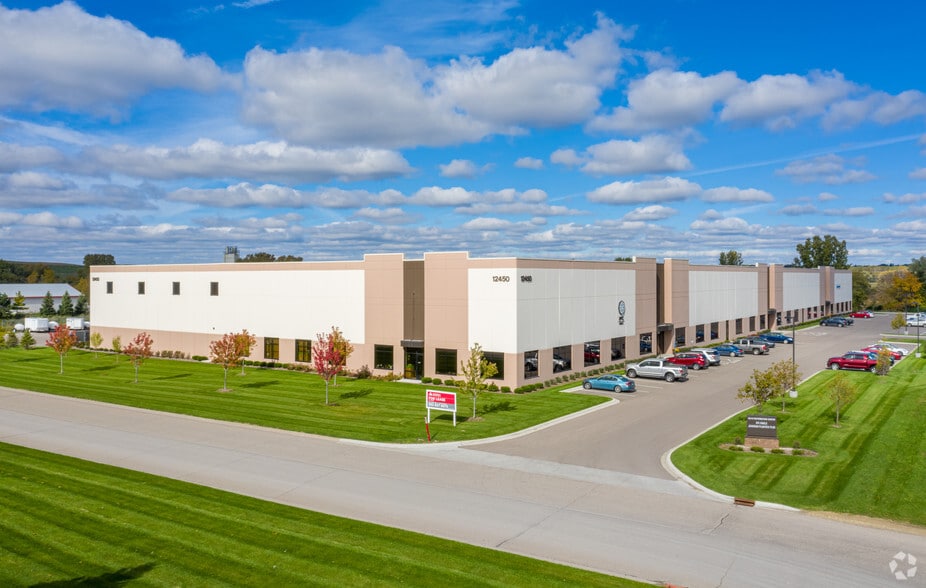 12450 S Oliver Ave, Burnsville, MN for lease - Building Photo - Image 1 of 7