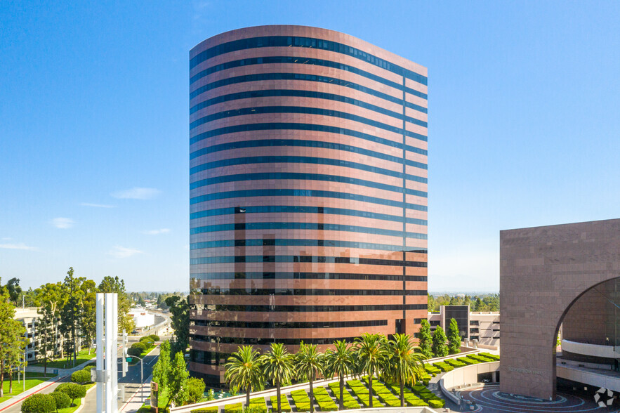 650 Town Center Dr, Costa Mesa, CA for sale - Building Photo - Image 1 of 1