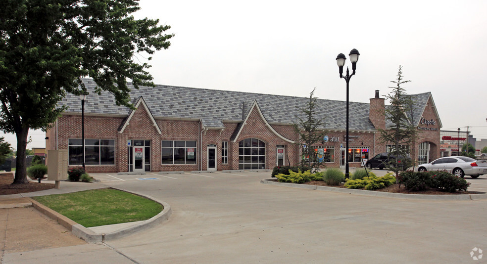 1515 S Broadway, Edmond, OK for lease - Building Photo - Image 2 of 2