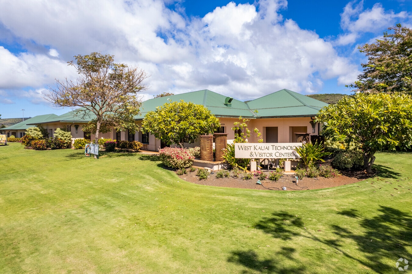 9565 Kaumualii Hwy, Waimea, HI 96796