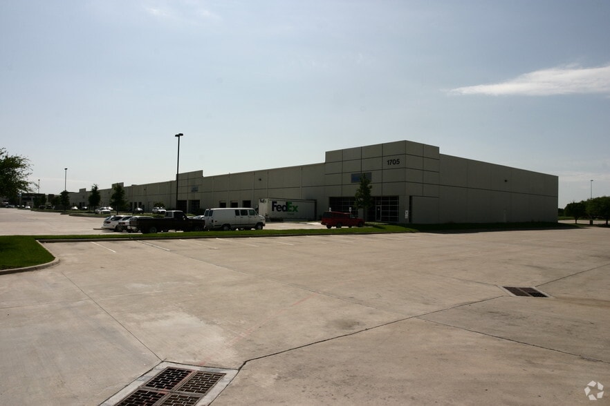 1705 Wallace Dr, Carrollton, TX for lease - Other - Image 3 of 7