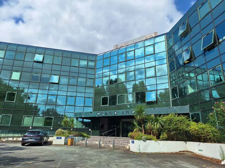 Office in Bruges for lease - Building Photo - Image 1 of 5