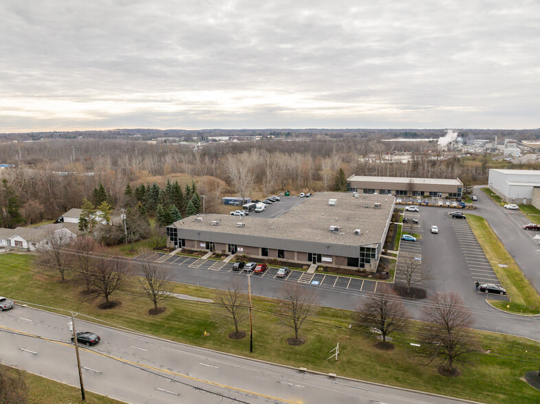 2975 Brighton Henrietta Town Line Rd, Rochester, NY for lease - Primary Photo - Image 1 of 7