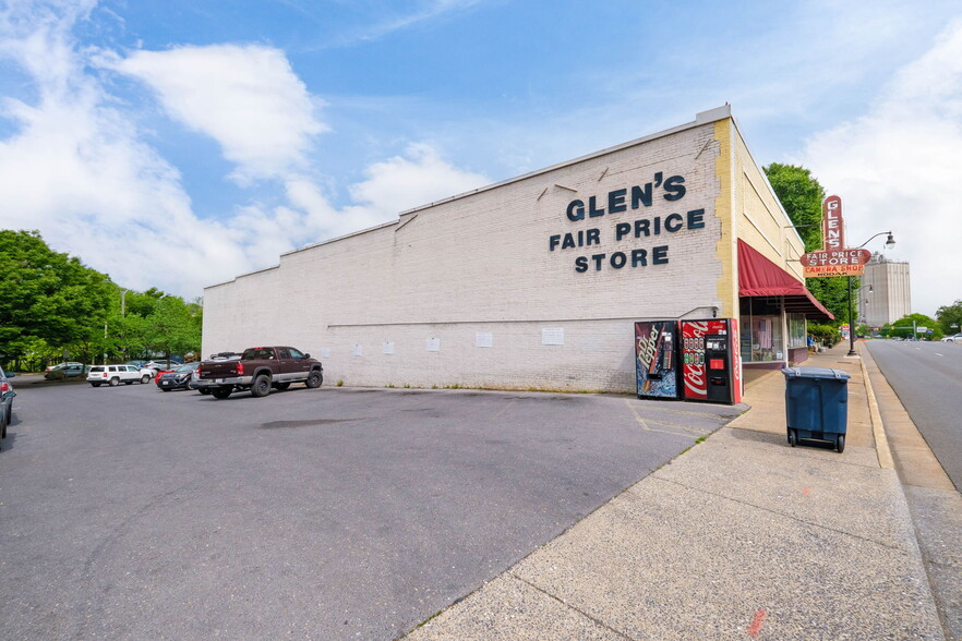 227 N Main St, Harrisonburg, VA for sale - Building Photo - Image 3 of 31