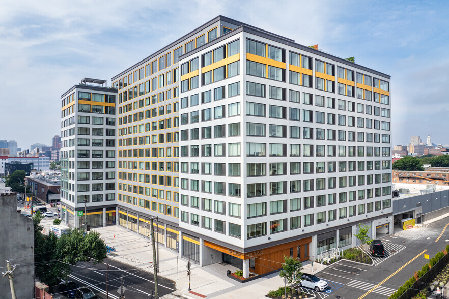 570 N 5th St, Philadelphia, PA for lease - Primary Photo - Image 1 of 39