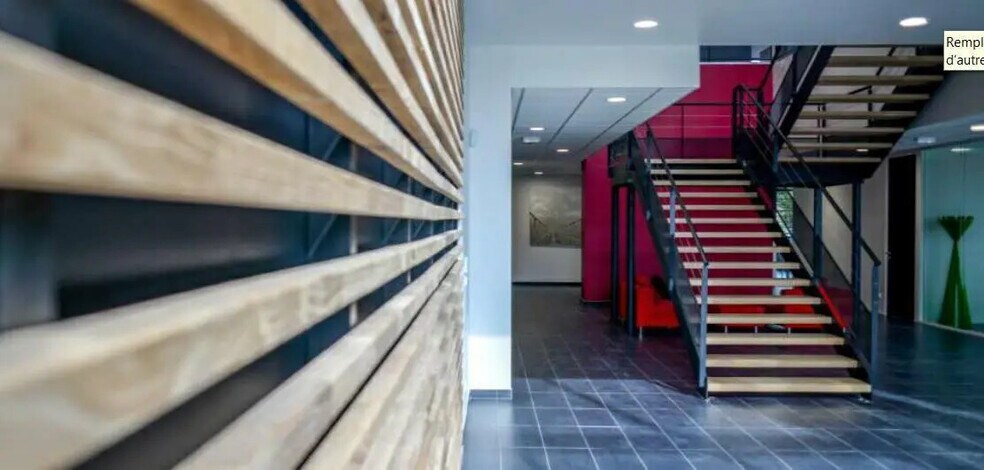 Flex in Tremblay-en-France for sale - Building Photo - Image 3 of 5