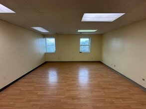 3948 Monroeville Blvd, Monroeville, PA for lease Interior Photo- Image 1 of 3