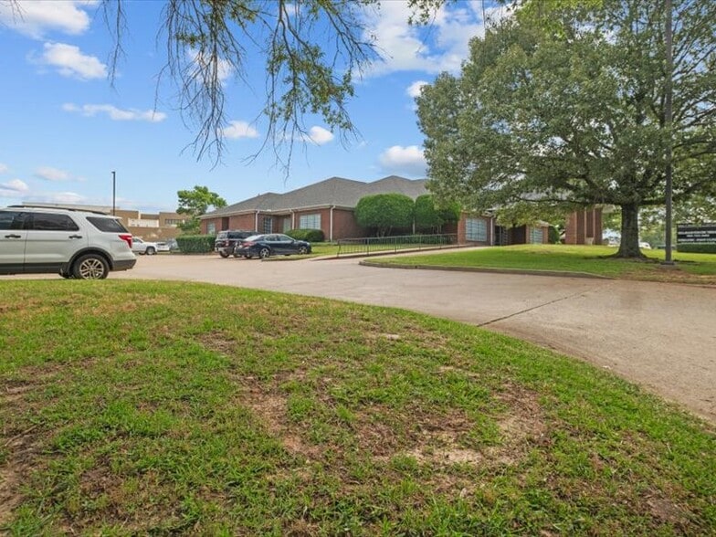 123 Medical Dr, Palestine, TX for sale - Building Photo - Image 3 of 28