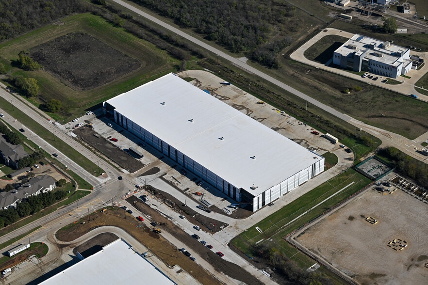 4601 Dr. MLK Jr. Dr, Arlington, TX for lease - Building Photo - Image 2 of 21