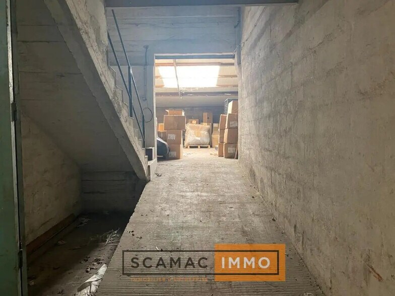 Industrial in Gardanne for lease - Building Photo - Image 2 of 5