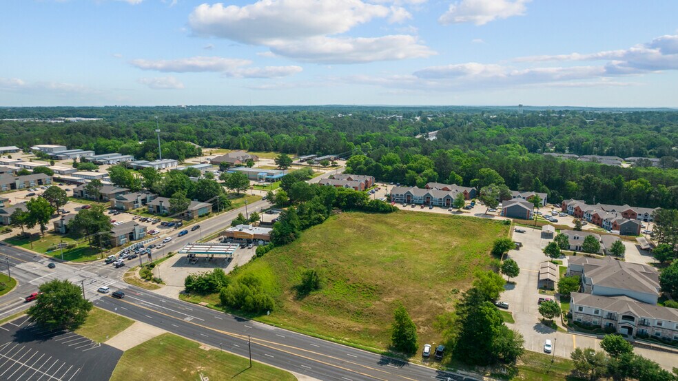 5038 Paluxy Dr, Tyler, TX 75703