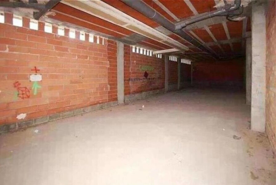 Cervera, LER 25200 -  -  - Interior Photo - Image 1 of 3