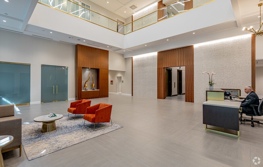 515 E Las Olas Blvd, Fort Lauderdale, FL for lease - Lobby - Image 3 of 23