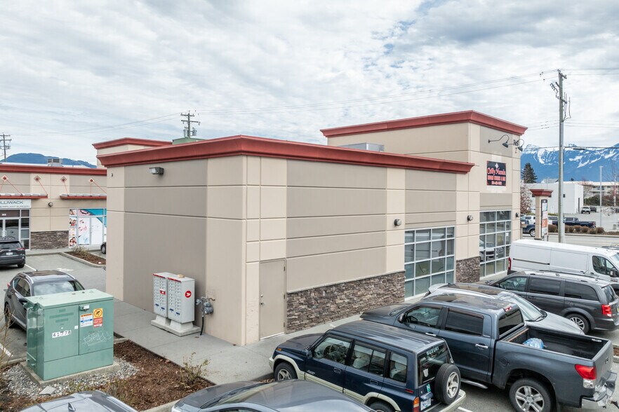 8705 Young Rd, Chilliwack, BC for sale - Building Photo - Image 2 of 2