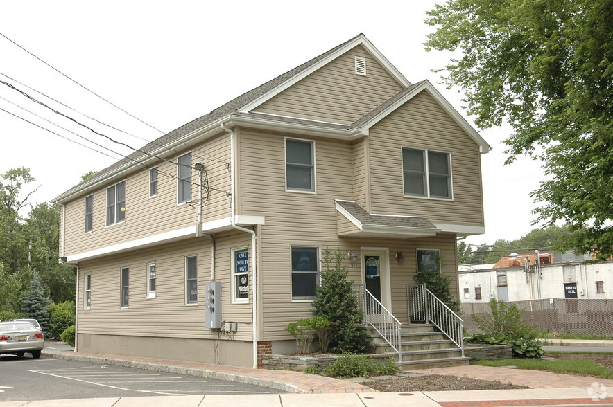 180 Newark Pompton Tpke, Pequannock, NJ 07440