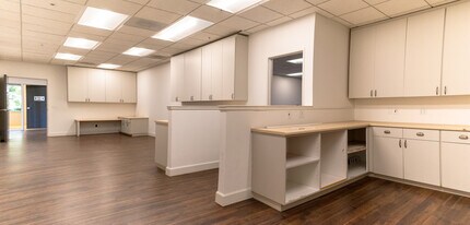 375 Healdsburg Ave, Healdsburg, CA for lease Interior Photo- Image 2 of 5