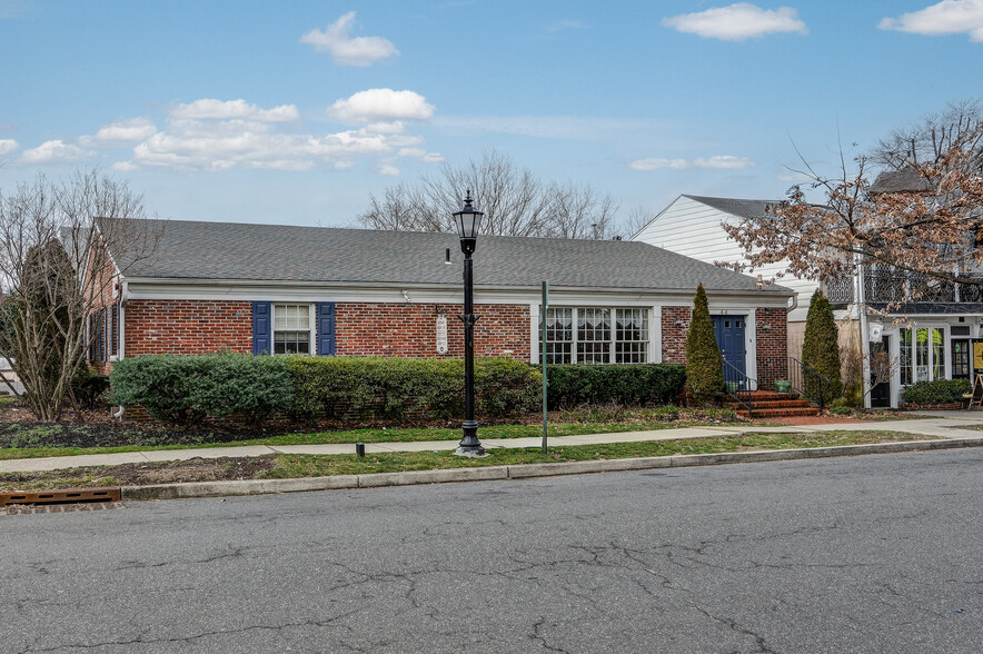 44 Tanner St, Haddonfield, NJ for sale - Building Photo - Image 1 of 57