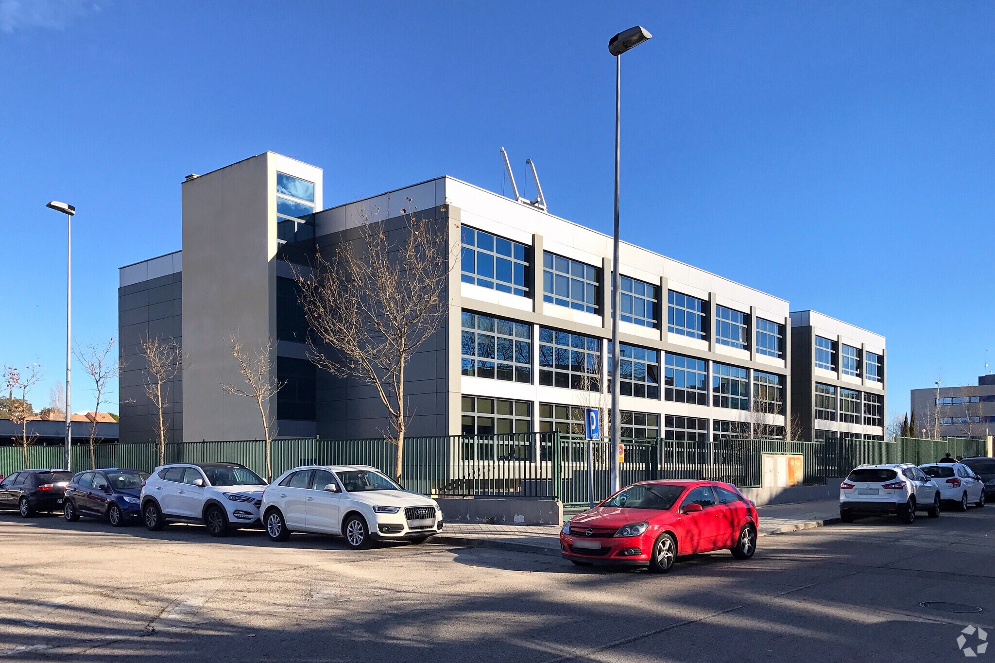 Calle Perú, 8, Las Rozas de Madrid, Madrid for lease Primary Photo- Image 1 of 3