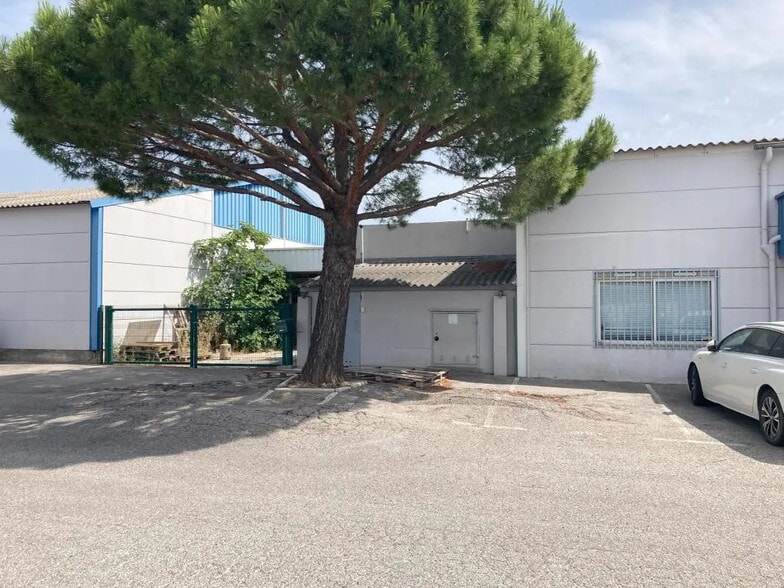 Flex in La Farlède for lease - Building Photo - Image 3 of 5