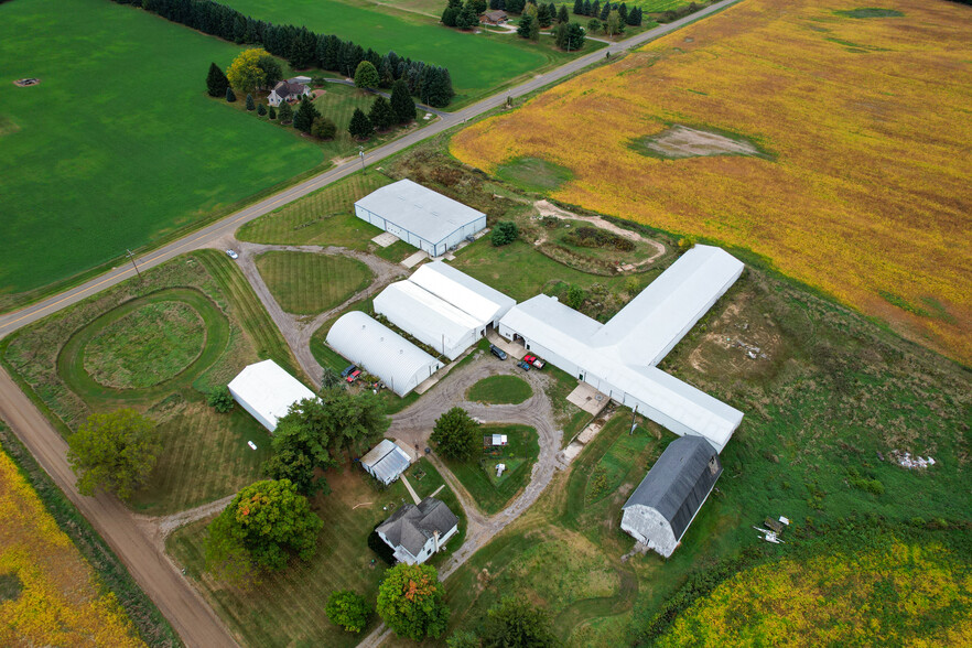 6924 Peck Rd, Eaton Rapids, MI for sale - Aerial - Image 2 of 35