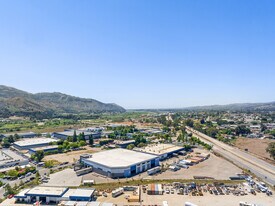 1755 E Lemonwood Dr, Santa Paula CA - Warehouse