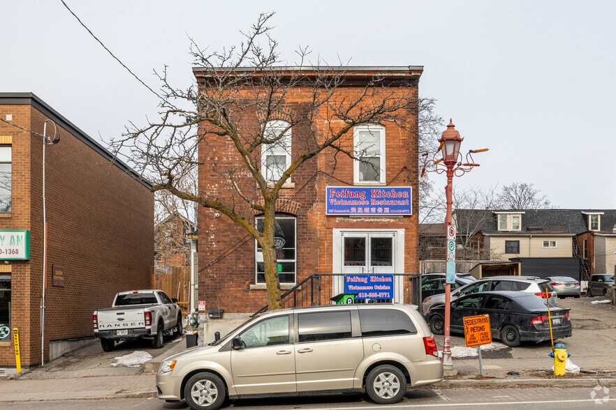 827 Somerset St W, Ottawa, ON for sale - Building Photo - Image 2 of 3