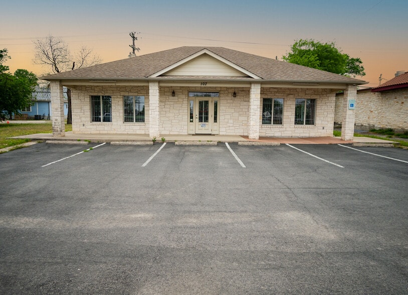 107 N US Hwy 183, Leander, TX for lease - Building Photo - Image 3 of 14