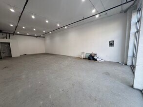 142 Louisa St, Brooklyn, NY for lease Building Photo- Image 2 of 5