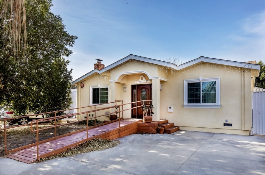 7913 Satsuma Ave, Sun Valley, CA for sale - Primary Photo - Image 1 of 16