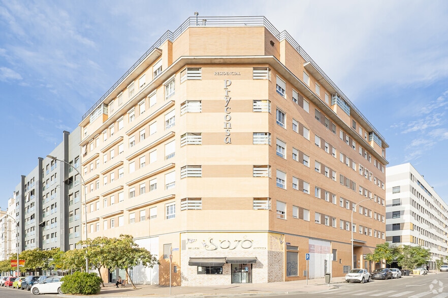 Calle Adolfo Marsillach, 50, Madrid, Madrid for sale - Primary Photo - Image 1 of 2