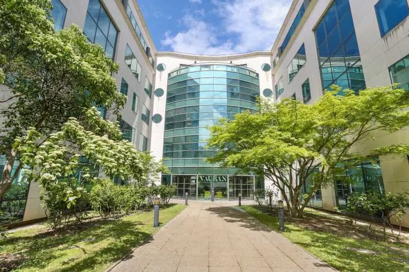 17 Rue Paul Dautier, Vélizy-Villacoublay for lease - Building Photo - Image 1 of 4