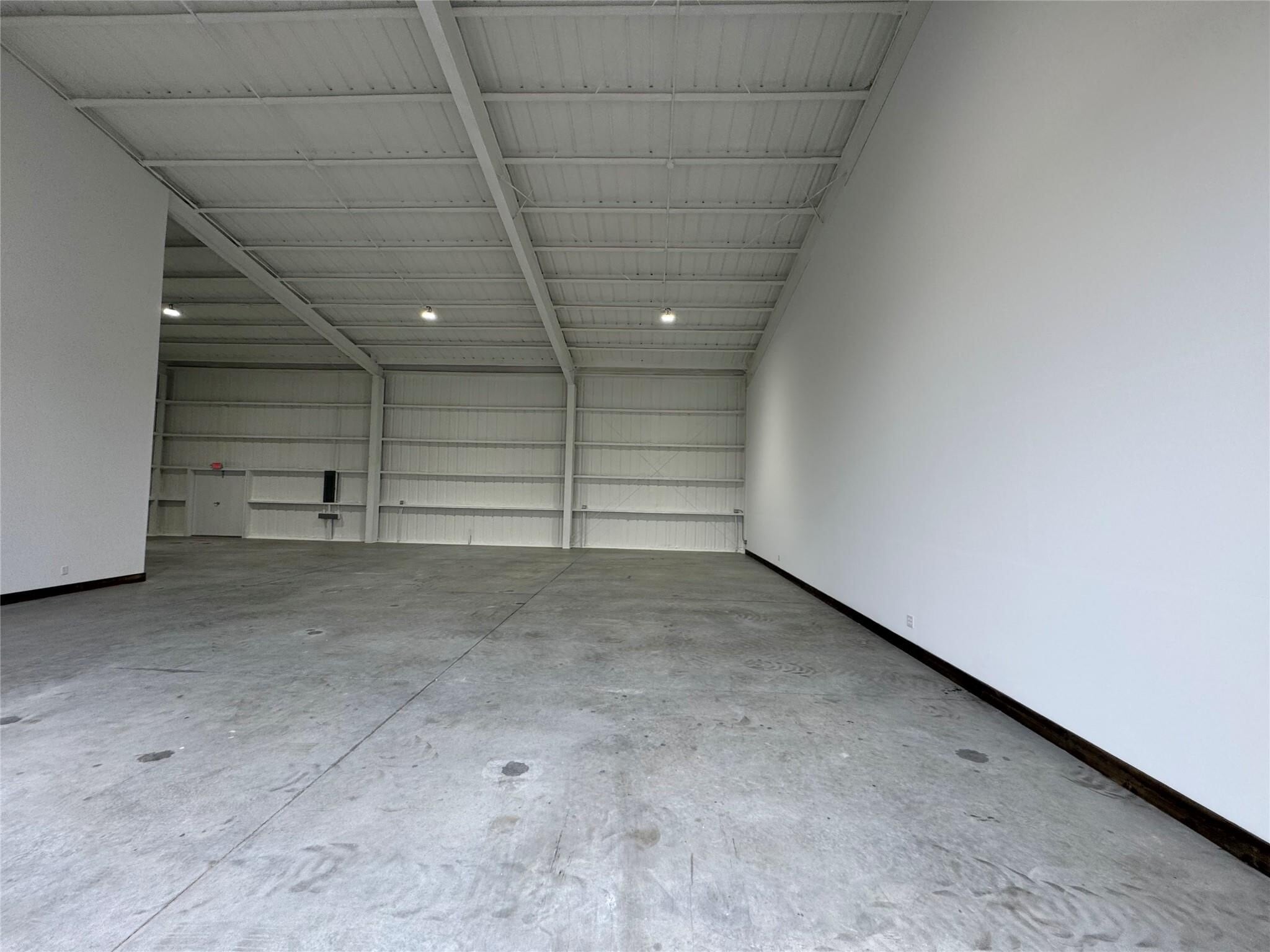 2720 Ranger Hwy, Weatherford, TX for lease Interior Photo- Image 1 of 24