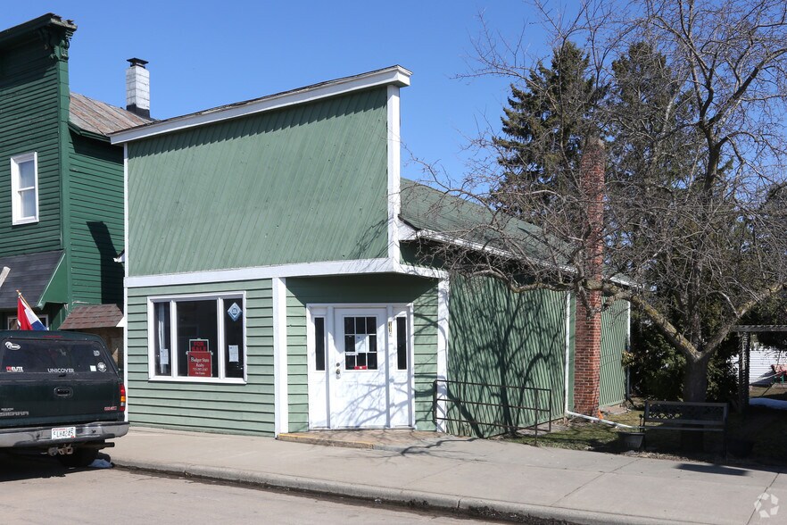 119 E Lincoln Ave, Fall Creek, WI for sale - Primary Photo - Image 1 of 1