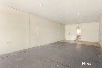 2 Market Ct, Reservoir for lease Interior Photo- Image 1 of 5