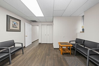 230 North Ave, Mount Clemens, MI for sale Interior Photo- Image 2 of 20