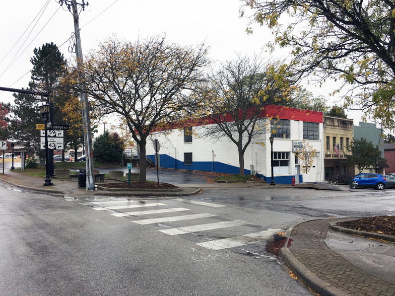 108 W College St, Kent, OH for sale - Building Photo - Image 1 of 1