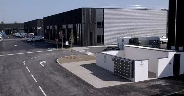 Flex in Trévoux for sale Building Photo- Image 1 of 10