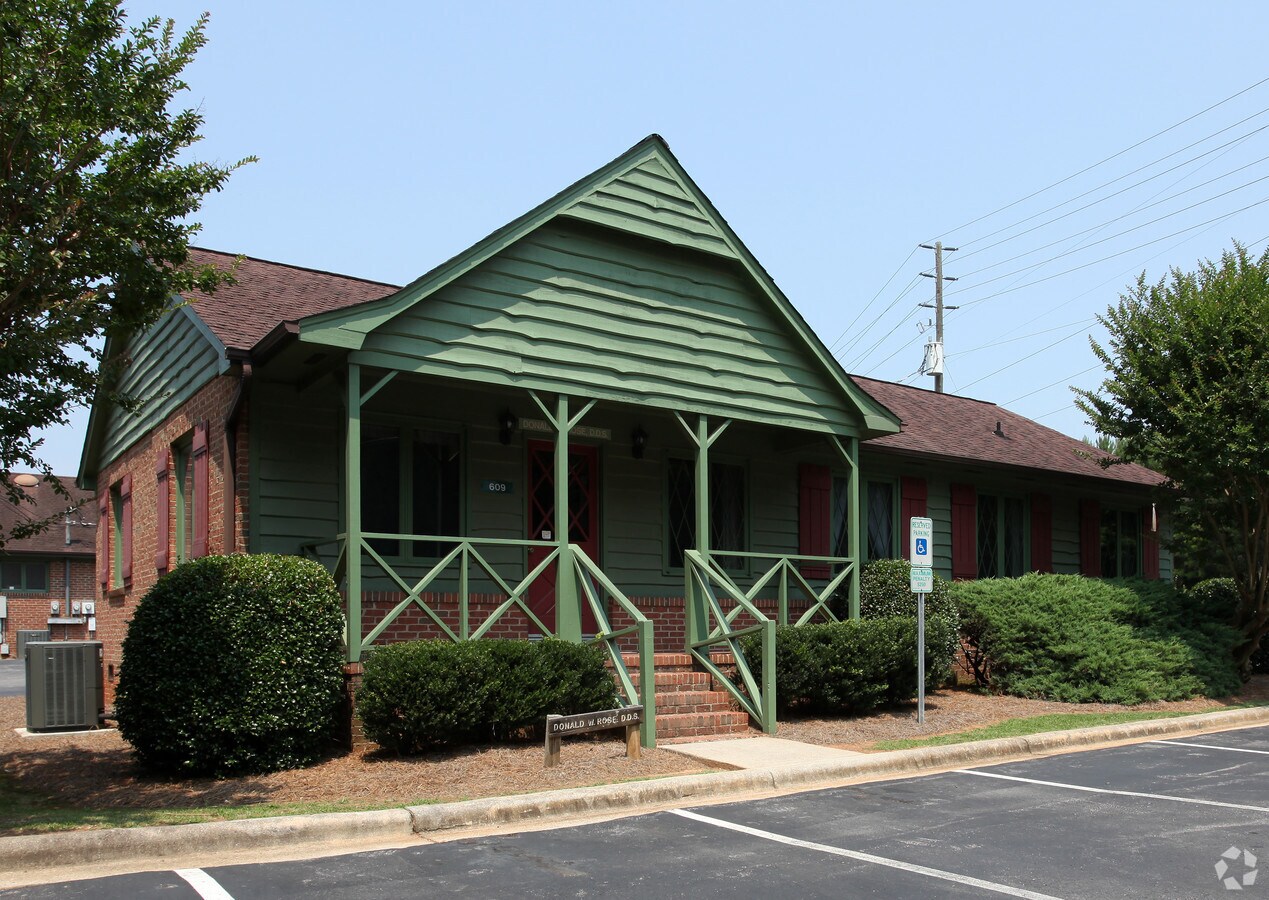 609 Benson Rd, Garner, NC 27529