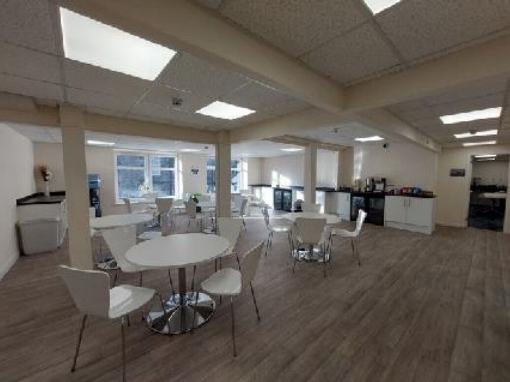 50 Union Gln, Aberdeen, ABE AB10 6BR - Unit 50 - - Interior Photo - Image 2 of 2