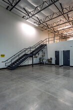 315 E Comstock Dr, Chandler, AZ for lease Interior Photo- Image 2 of 68