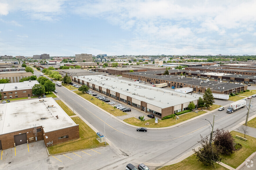 604-678 Rue Deslauriers, Montréal, QC for lease - Aerial - Image 2 of 5