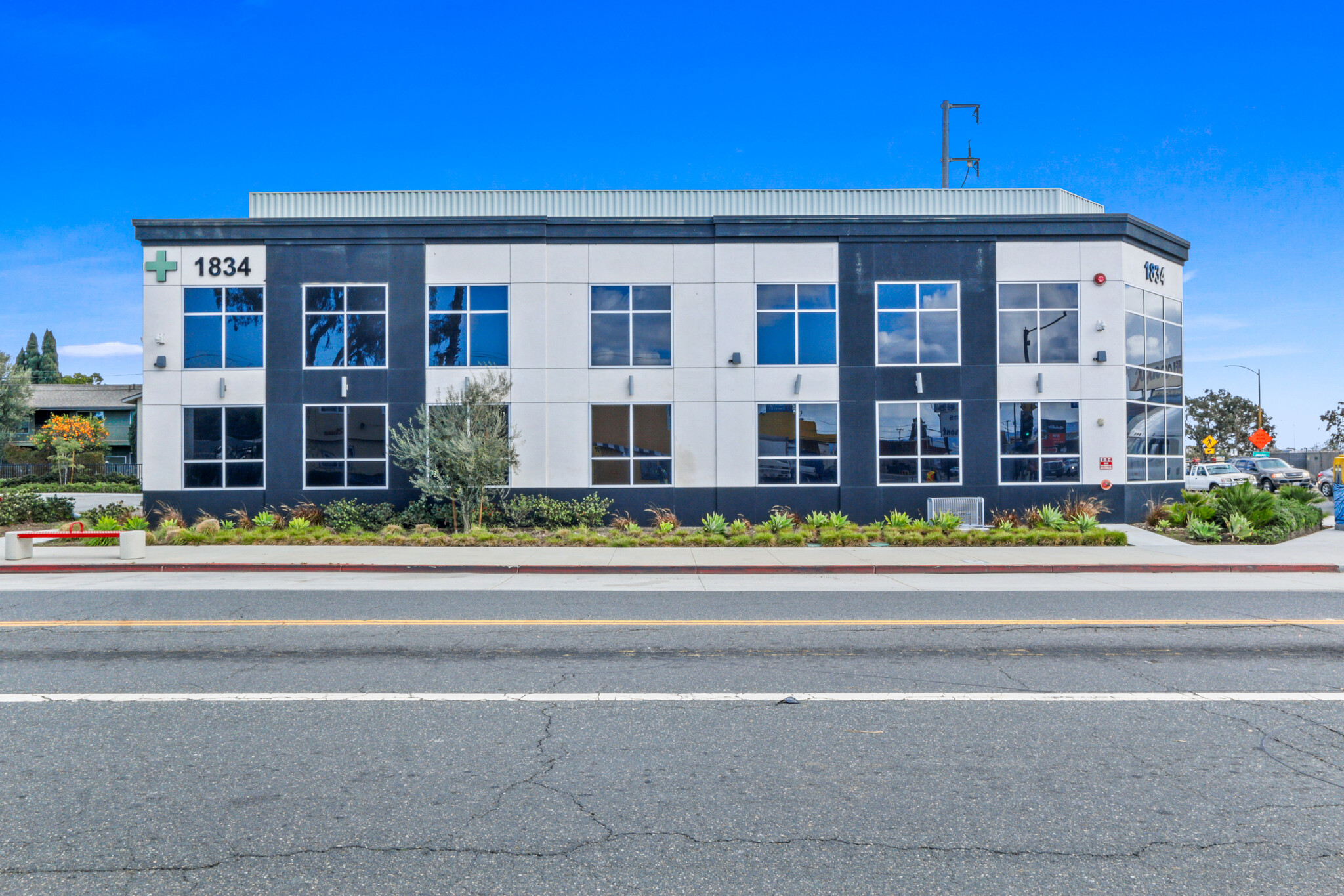 1834-1836 Harbor Ave, Long Beach, CA for lease Building Photo- Image 1 of 6