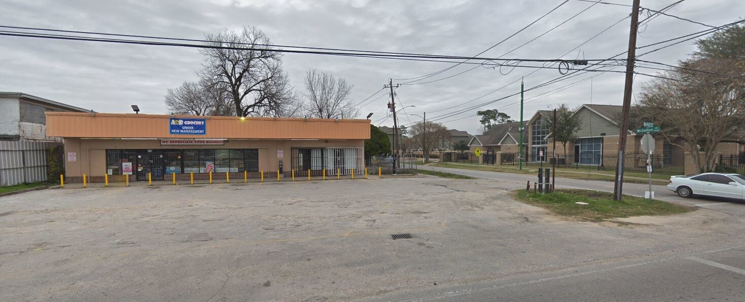515 Berry Rd, Houston, TX 77022