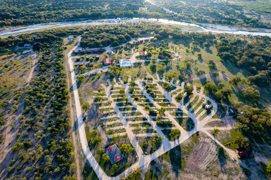 32598 SH 55, Uvalde, TX for sale - Primary Photo - Image 1 of 10