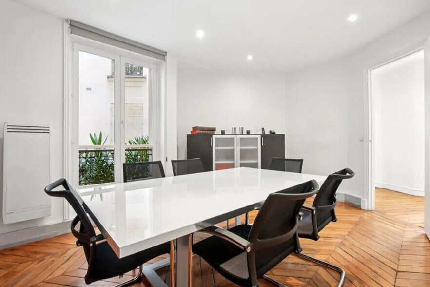 Office in Paris for sale - Interior Photo - Image 3 of 12
