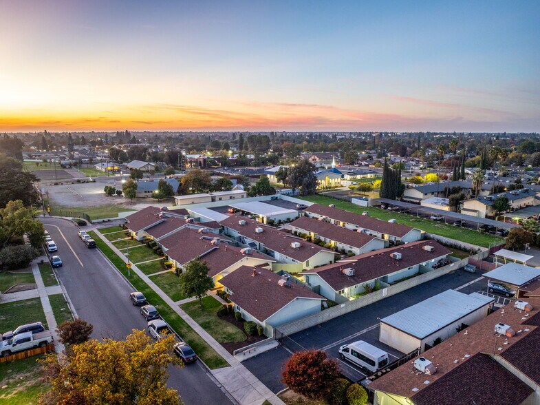 3789 E Hampton Way, Fresno, CA for sale - Building Photo - Image 2 of 10
