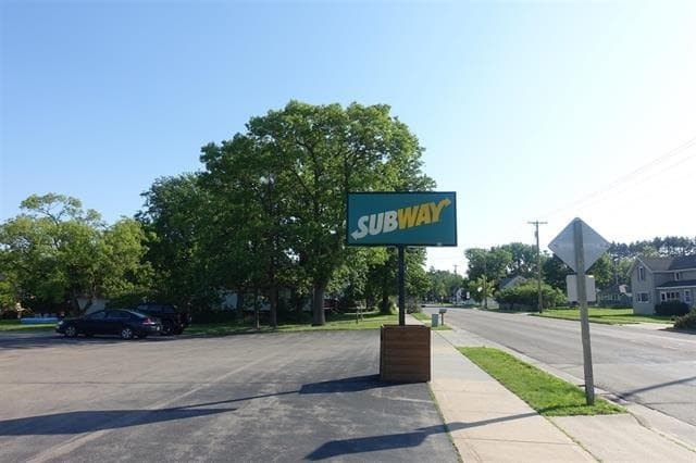 945 Depot St, Manawa, WI for sale - Building Photo - Image 2 of 11